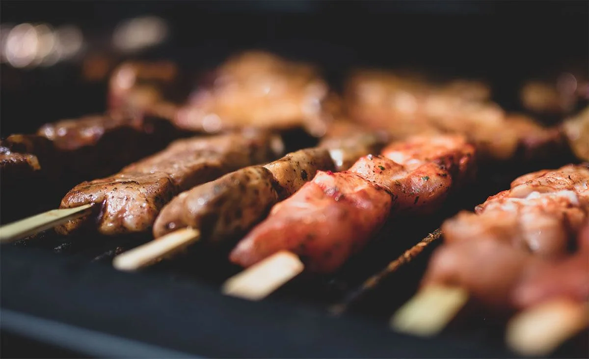 Jaki grill wybrać? Gazowy czy węglowy? I dlaczego gazowy?